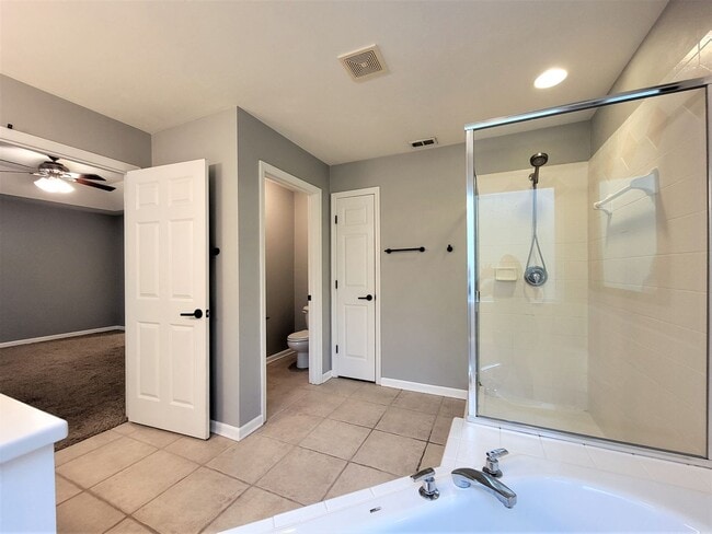 Building Photo - 3 bedroom house for rent early December 2025 in NE Tallahassee, garage, fenced yard renting $2025...