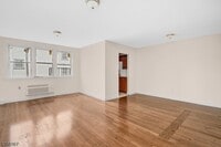 Building Photo - 372 S Washington Ave
