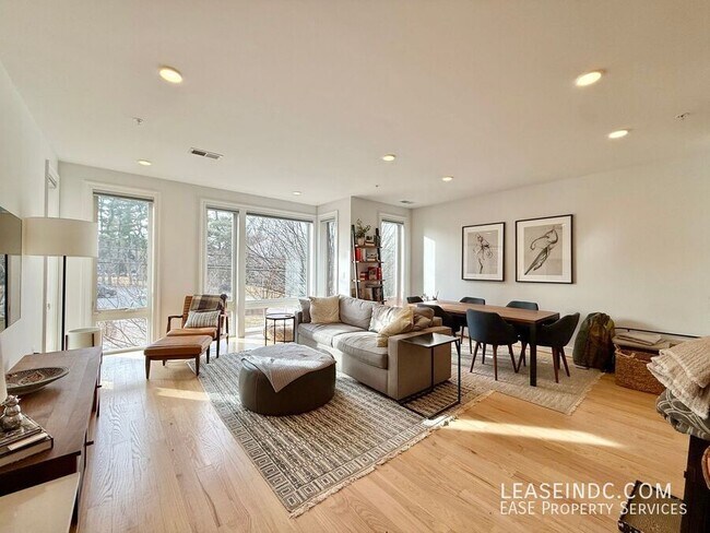 Building Photo - 4335 Harrison St NW