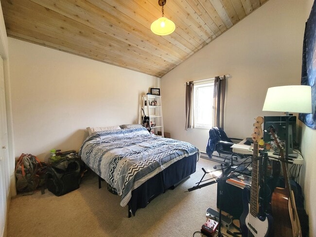 Building Photo - 128 Hoffman Dr