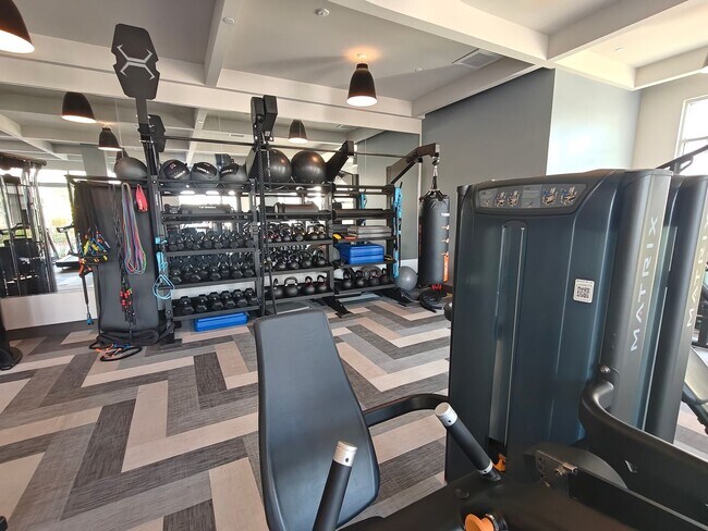 Building Photo - Luxury One-Bedroom Condo for Lease