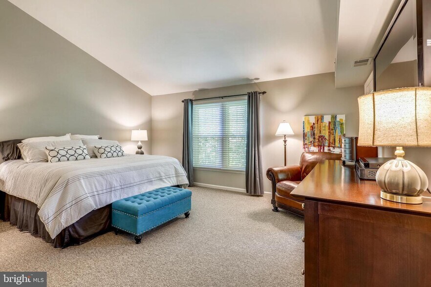 Building Photo - 5717 Balsam Grove Ct