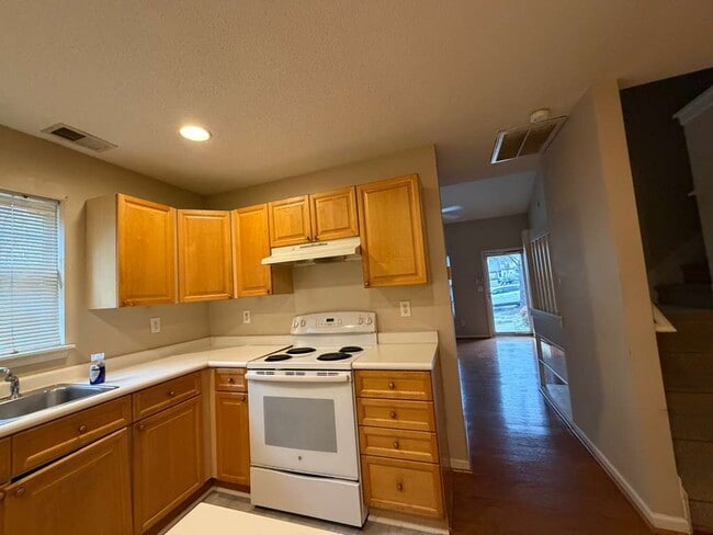 Building Photo - 6007 Cougar Ln