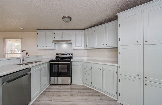 Building Photo - 13704 Lookout Ct