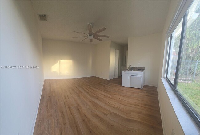 Building Photo - 11250 SW 138th St