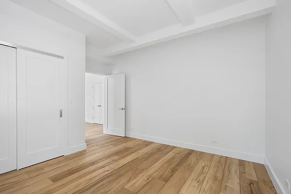 Building Photo - 133 E 39th St