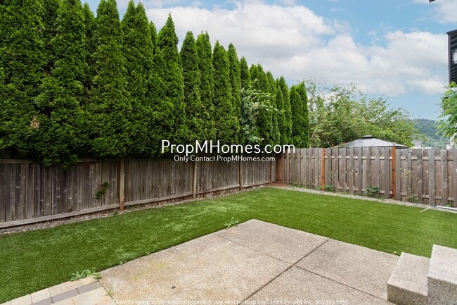 Building Photo - 3544 SW Tegart Ln