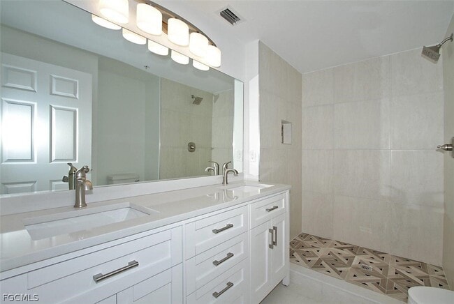 Building Photo - 6490 Aragon Way