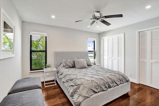 Building Photo - Boca Raton Beautifully Updated 4 Bedroom Pool Home