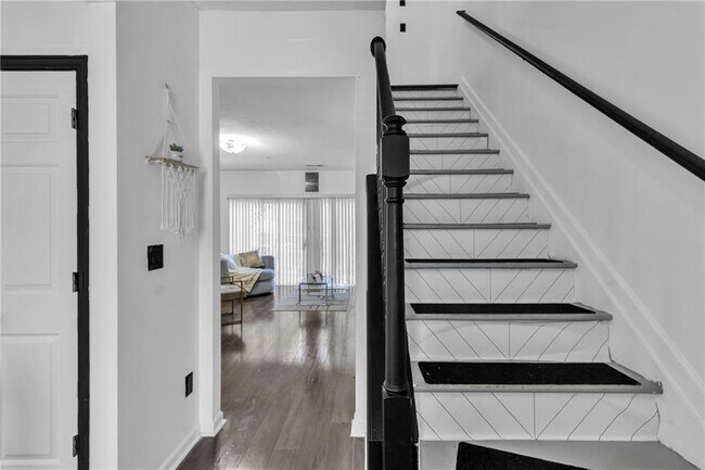 Building Photo - 2713 Ashleigh Ln