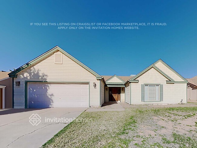 Primary Photo - 668 E Manor Dr