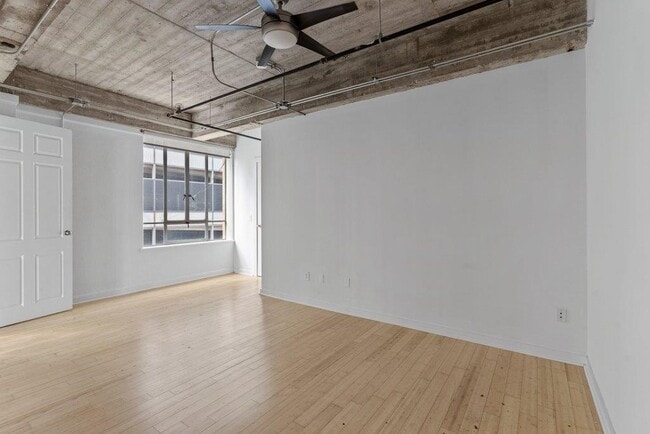Building Photo - 710 Colorado St