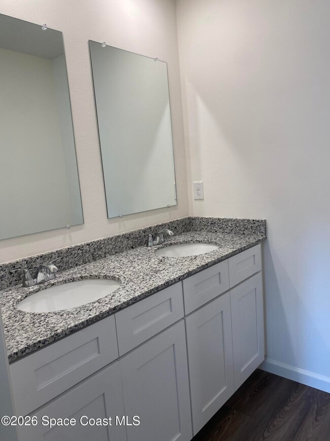 Building Photo - 812 Brookfield St SE