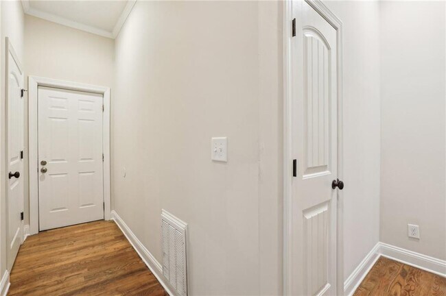 Building Photo - 274 Rocky Ford Rd NE