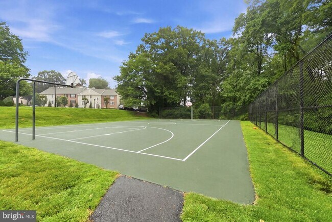 Building Photo - 12109 Wedgeway Ct