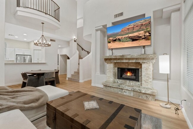 Building Photo - 14450 N Thompson Peak Pkwy