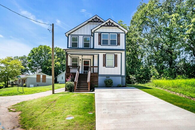 Building Photo - 108 Averill St