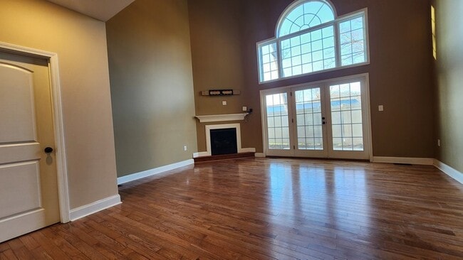 Building Photo - Boone Lake Condo for Lease