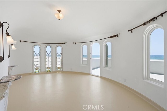 Building Photo - 1602 The Strand