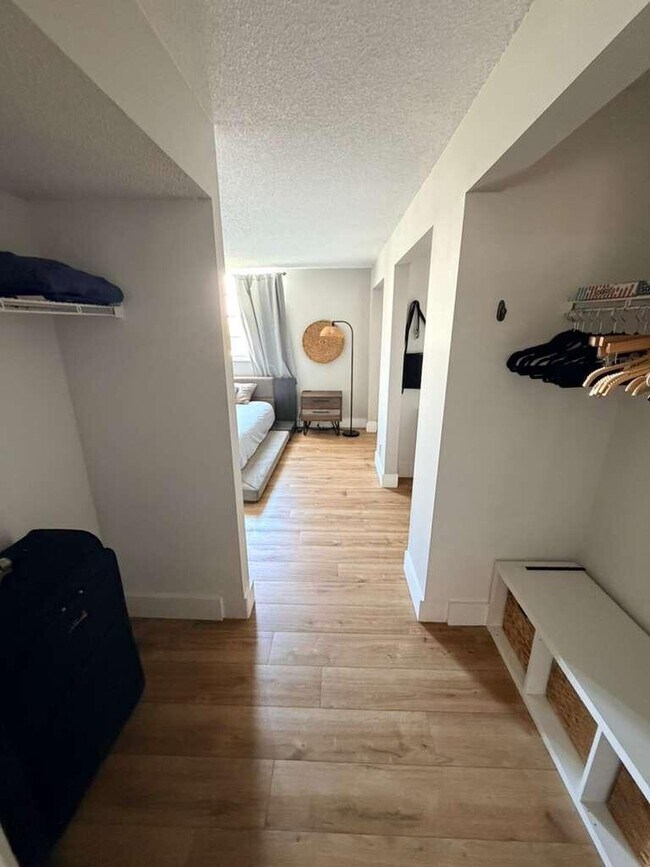 Building Photo - 301 SE 3rd St