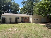Building Photo - 716 S McFarland St
