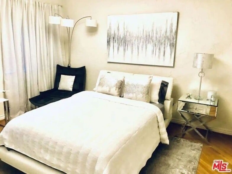 Building Photo - 8455 Fountain Ave