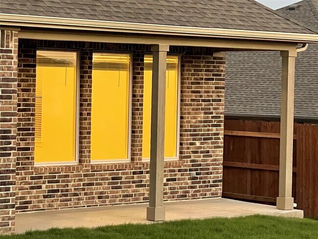 Building Photo - 1905 Armitas Ter