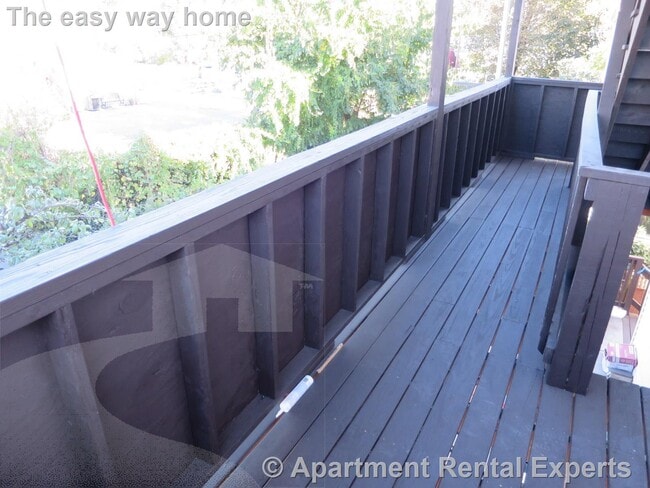 Building Photo - 21 Weitz St