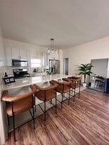 Building Photo - 37 Sayre St