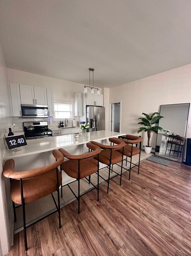 Building Photo - 37 Sayre St