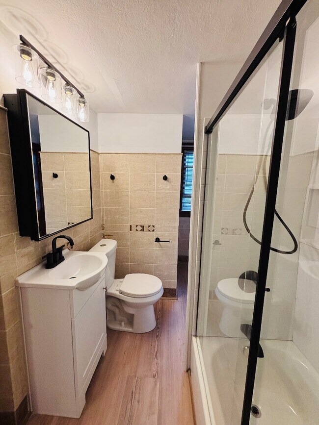 Building Photo - 7126 W Congress St