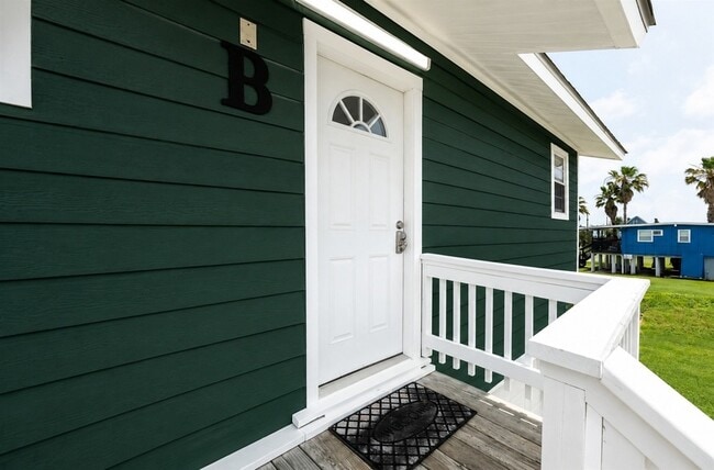 Building Photo - 403 Fort Velasco Dr