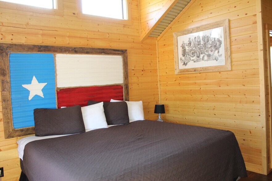 Building Photo - 299 Willow Springs Dr