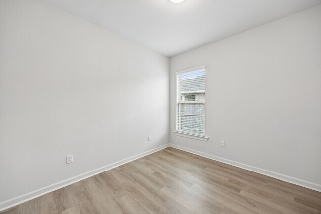 Building Photo - 10902 Bonfire Trl