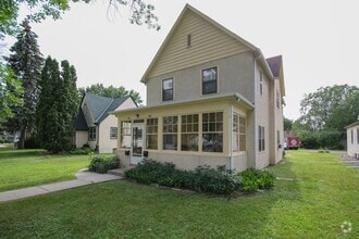 Building Photo - 4011 Quail Ave N