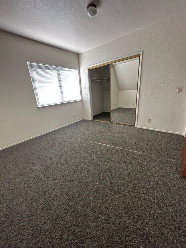 Building Photo - 2031 Oroville-Chico Hwy