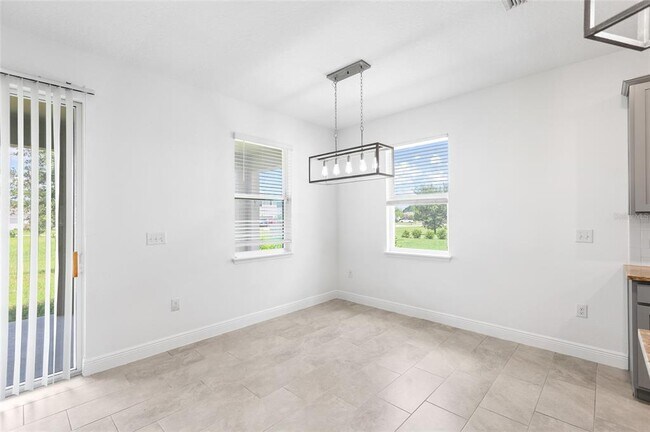 Building Photo - 33034 Sand Creek Dr