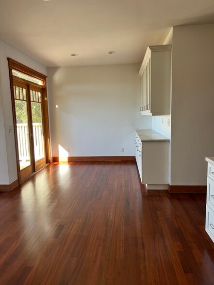 Building Photo - 5825 Saint Paul Ct