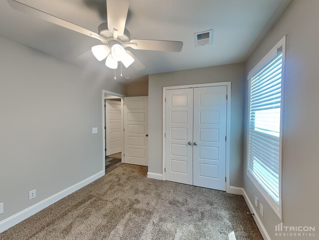 Building Photo - 4034 Ft Sumter Dr