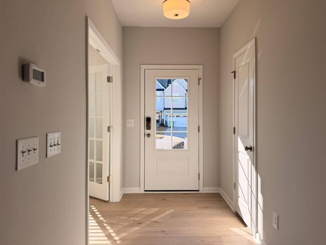 Building Photo - 2459 Englemann Dr