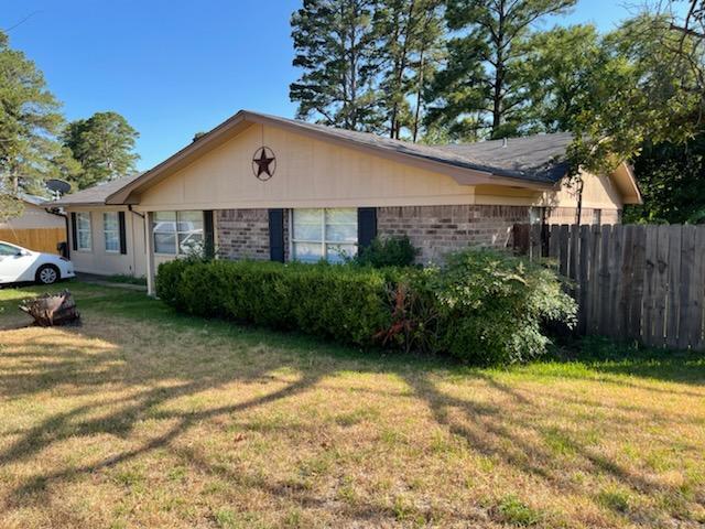 Building Photo - 10556 Rolling Pines Dr