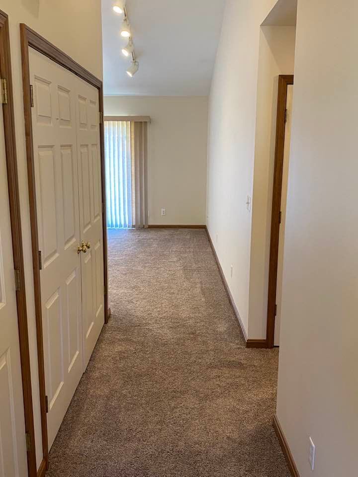 Building Photo - 2925 E Shetland Dr