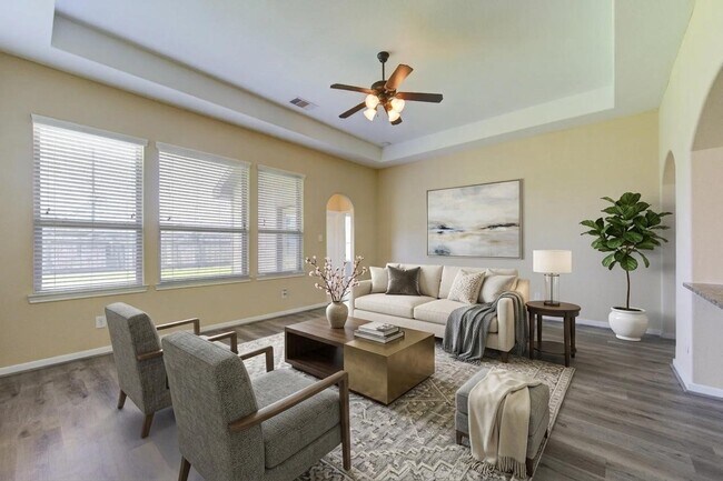 Building Photo - 26727 Henson Falls Dr
