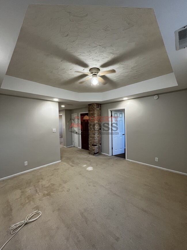 Building Photo - 3826 Butternut St