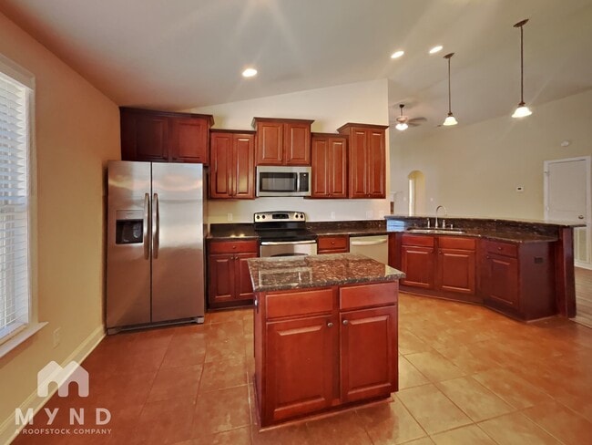 Building Photo - 601 Summer Cove Cir NW