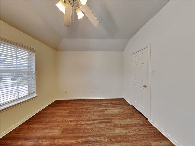 Building Photo - 4428 Blossomwood Dr