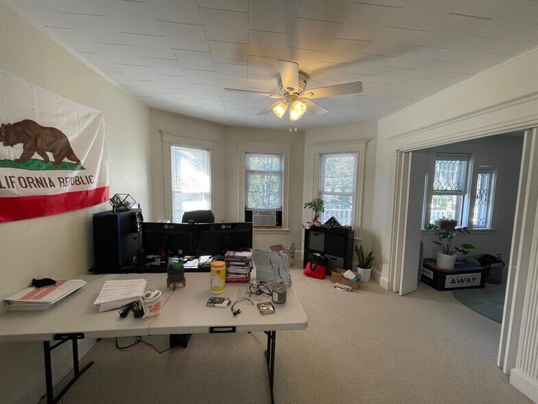 Primary Photo - 105 Bromfield Rd