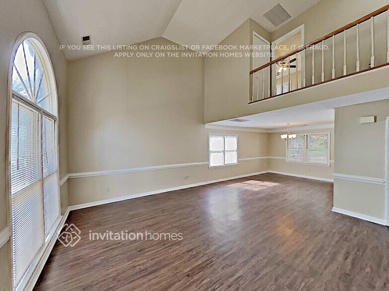 Building Photo - 10709 Summitt Tree Ct