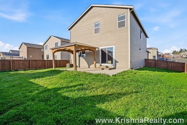 Building Photo - Lovely 5 BD | 3 BA | Loft | Main-Level Suite | 2,376 SF | Corner Lot | Riverside Estates