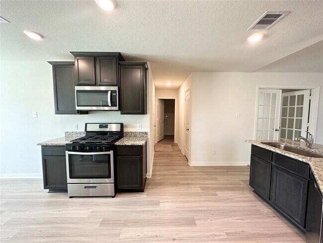 Building Photo - 20742 Nala Bear Dr
